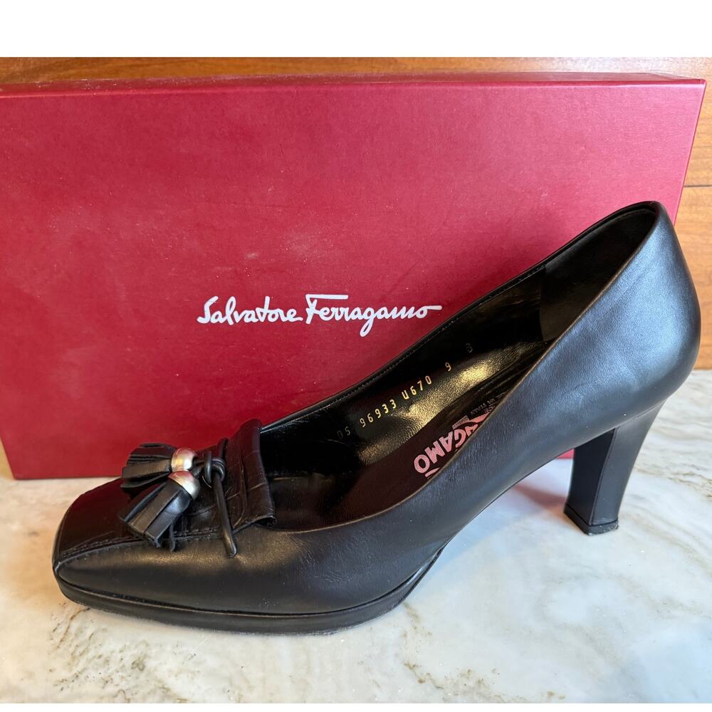Salvatore Ferragamo Tabula Tasseled Platform Leather Heels Black 9